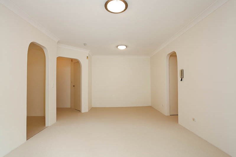 thumbnail image of 13-17 Carlingford Road EPPING